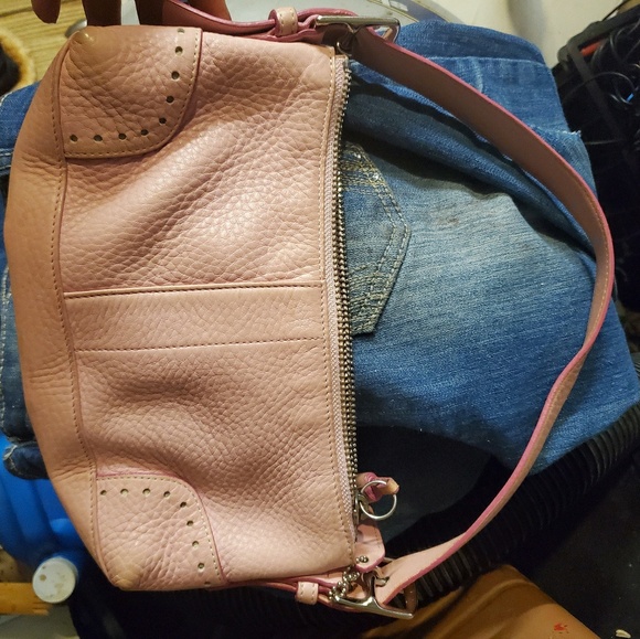 Coach - Picture 6 of 6